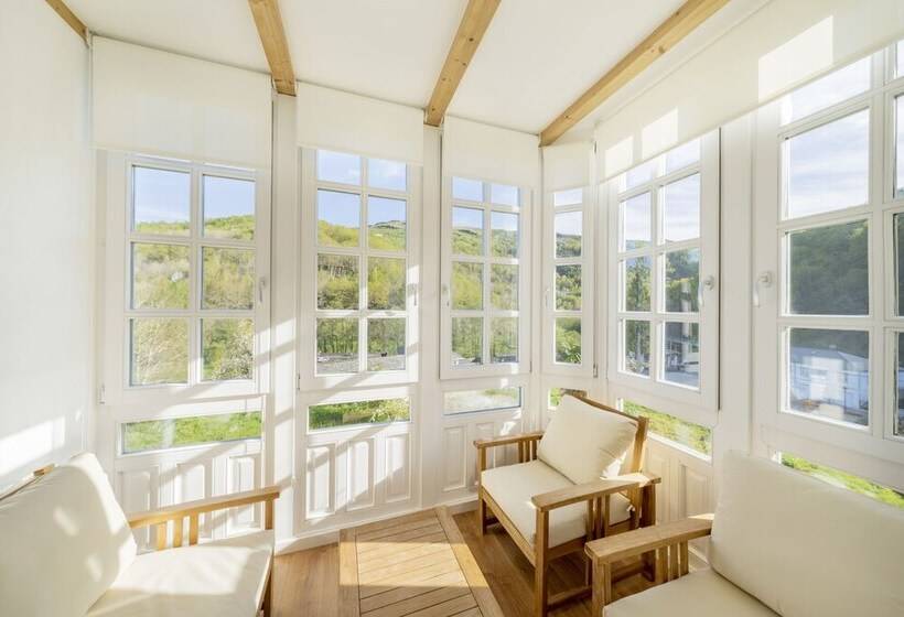 غرفة قياسية, Alda Triacastela