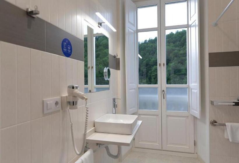 غرفة سوبيريور, Alda Triacastela