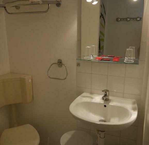 Номер Superior, Le Pasteur