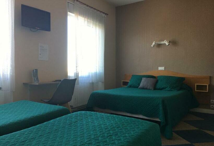 Семейный Номер Вид на Сад, Le Pasteur