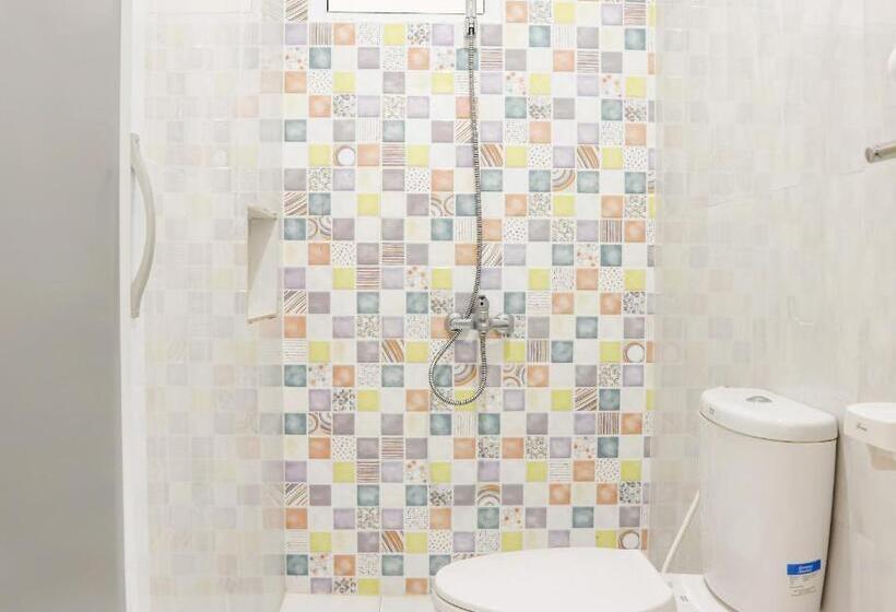 豪华房间, Oyo 1191 Monalisa Residence And Cafe