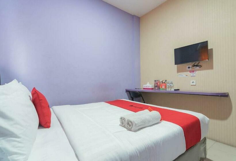 Номер Стандарт, Reddoorz @ Gatot Subroto Street Bandung 3