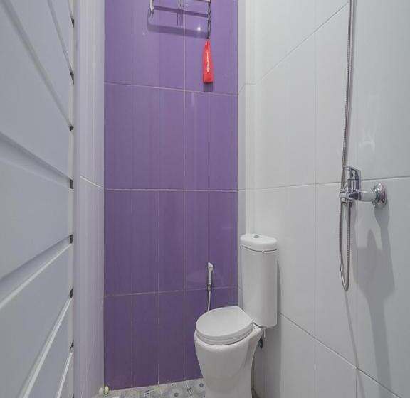 标准间, Reddoorz @ Gatot Subroto Street Bandung 3