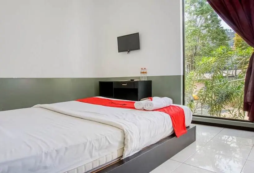 スタンダードルーム, Reddoorz Near Paralayang Batu