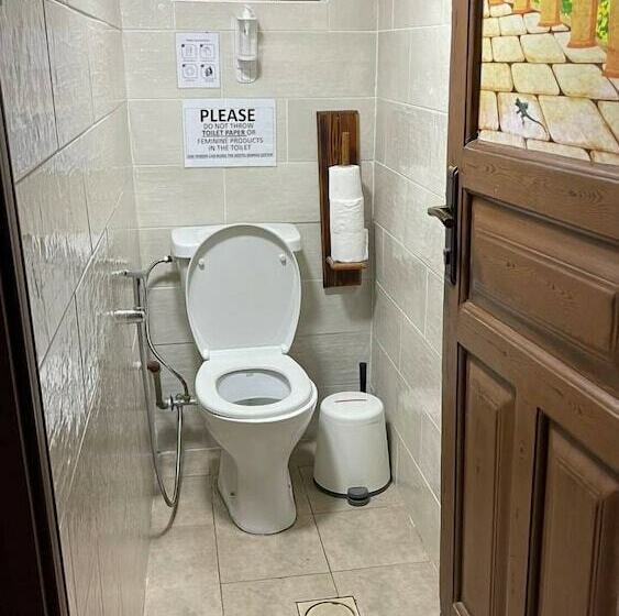 اتاق استاندارد, Carob Hostel