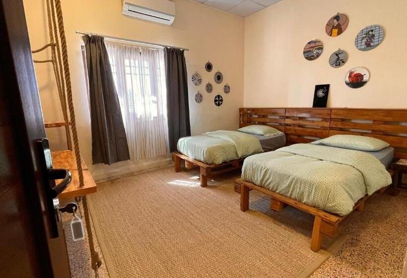 اتاق استاندارد, Carob Hostel