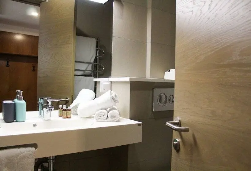 Standard-huone, Avenue