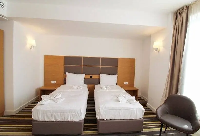 Standard-huone, Avenue