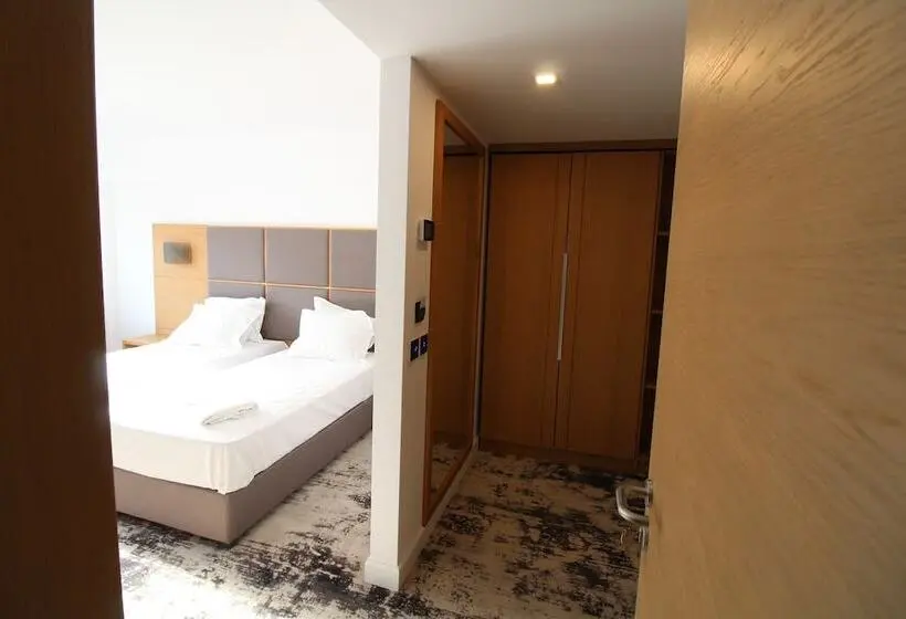 Standard-huone, Avenue