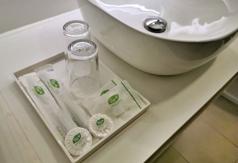 Standard-huone, Green World