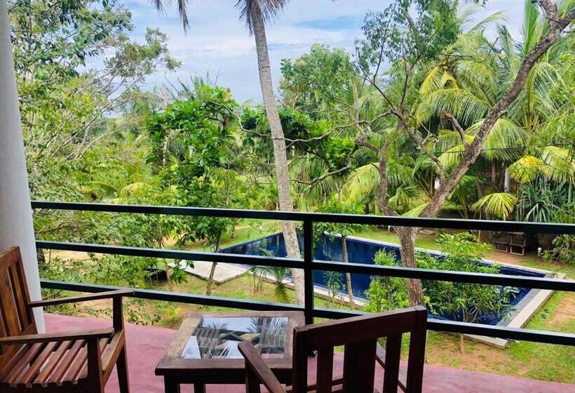 带阳台的豪华间, Hidden Garden Tangalle