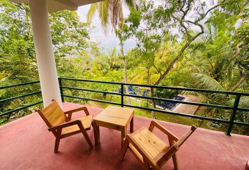 标准间带阳台, Hidden Garden Tangalle