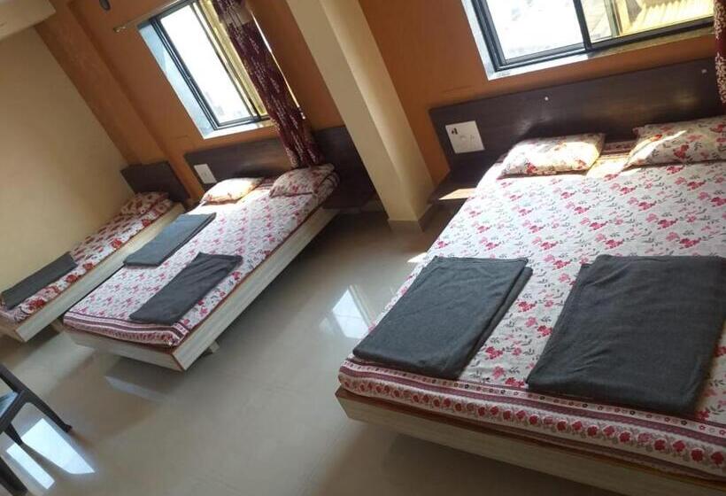 Family Room, Laxmi Sadan