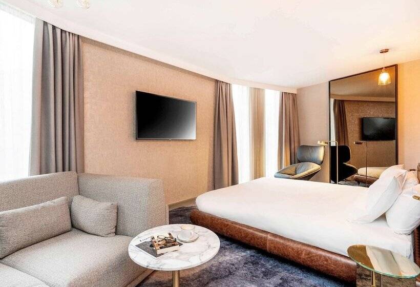 Полулюкс, Novotel Leicester