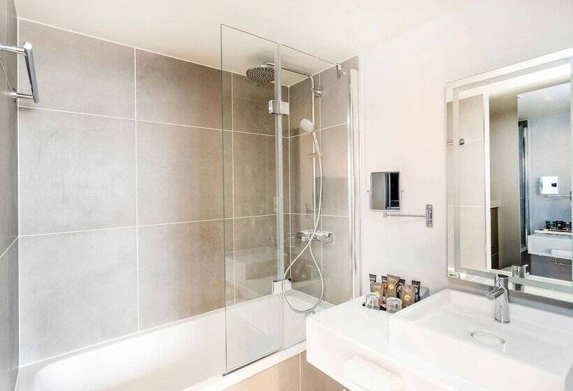 Номер Стандарт, Novotel Leicester