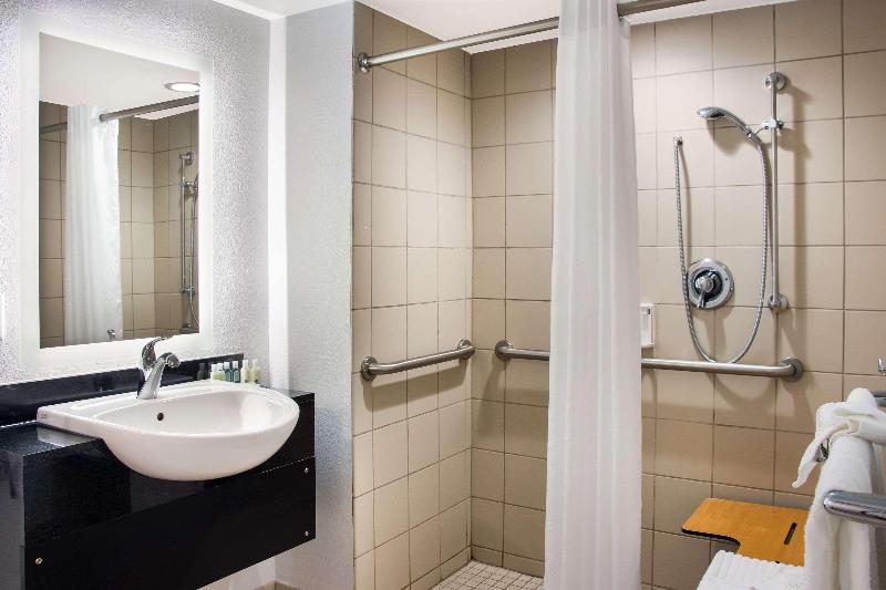 Номер Superior, Novotel Leicester