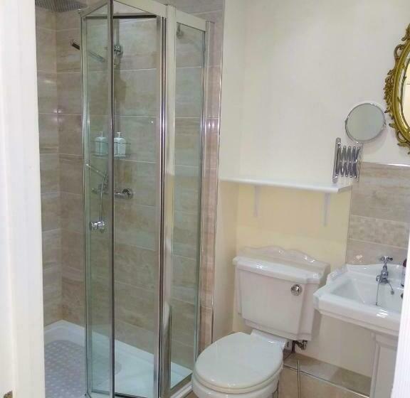 스탠다드 룸 킹사이즈 침대, Green View Guest House