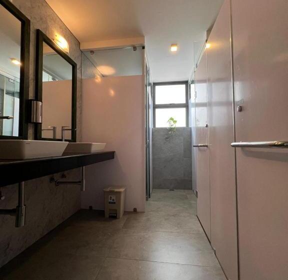 スイート（家族用）, Vibe Hostels