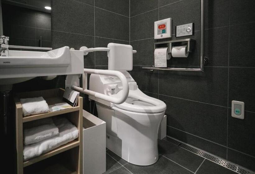 חדר סטנדרט מותאם לאדם עם מוגבלויות, Royal Classic Osaka