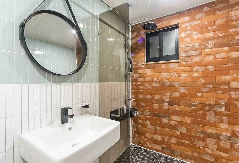 اتاق لوکس, Heimish