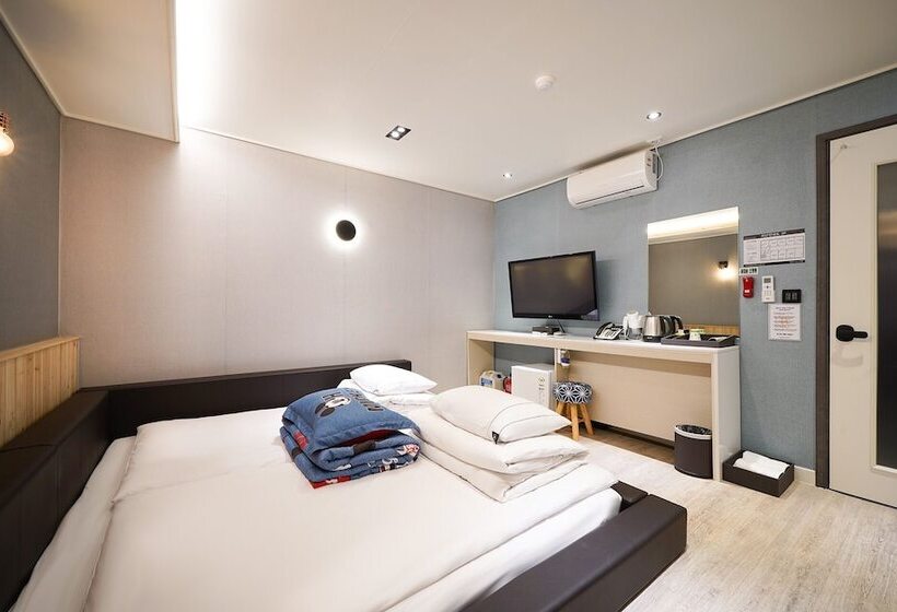 اتاق خانوادگی, Heimish