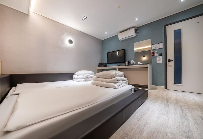 اتاق خانوادگی, Heimish