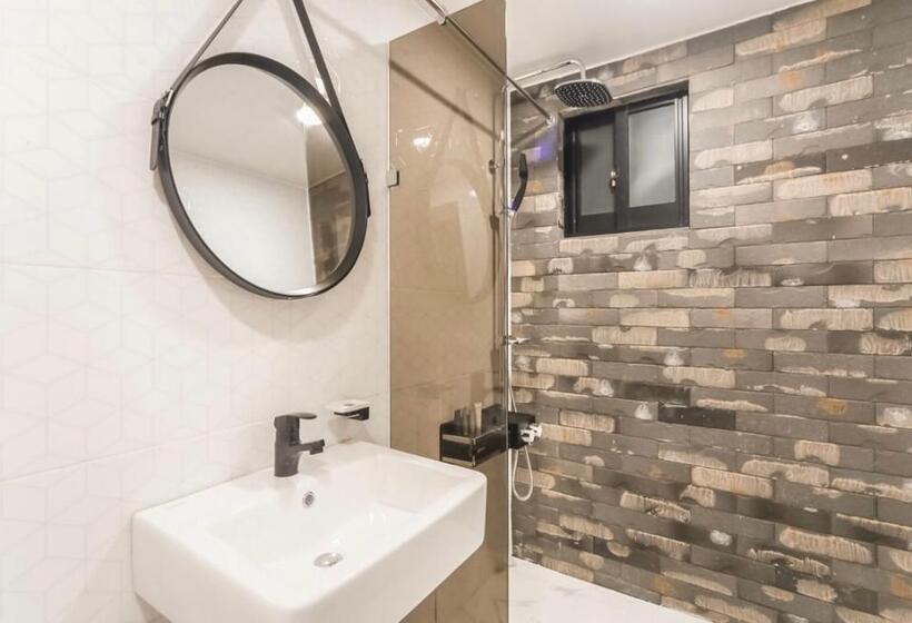 اتاق لوکس, Heimish