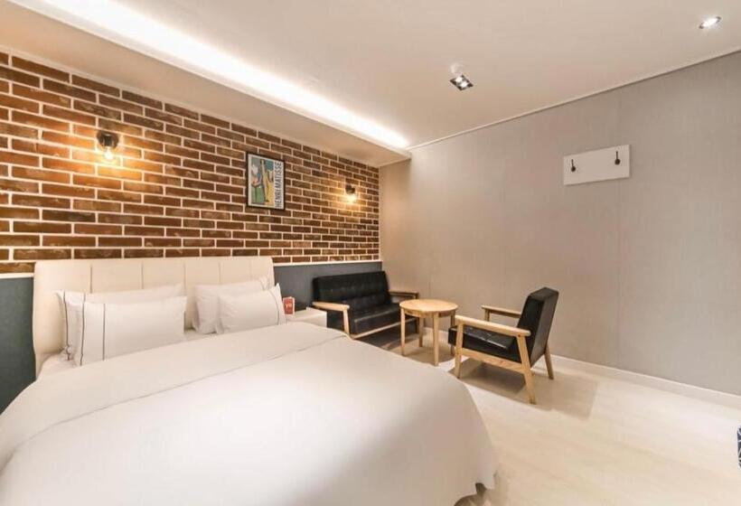 اتاق لوکس, Heimish