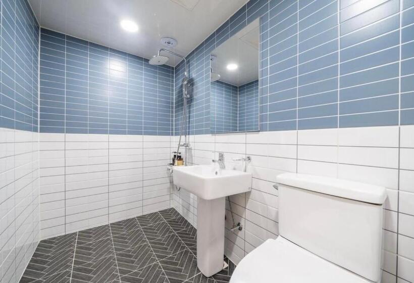 اتاق خانوادگی, Heimish