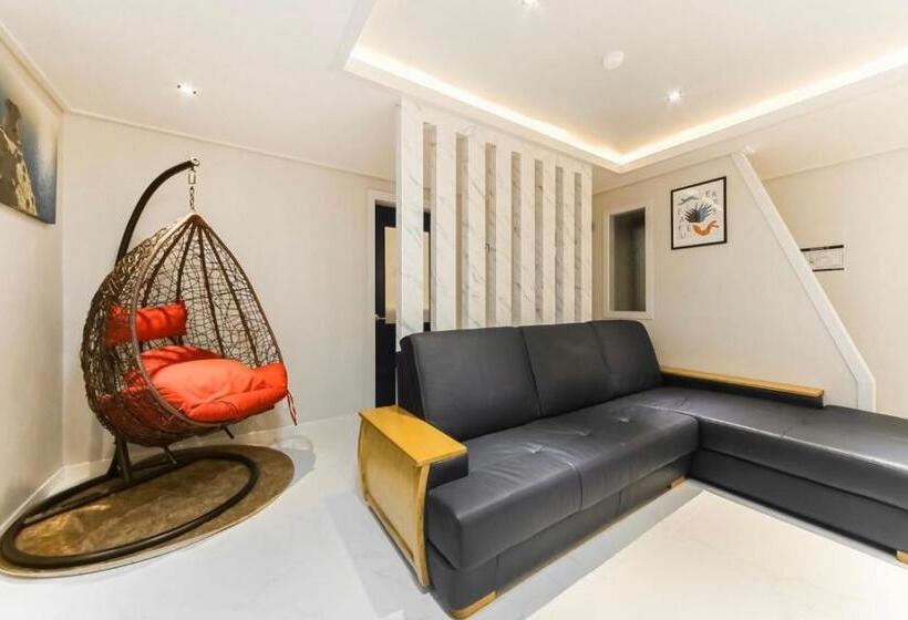 سوئیت پرزیدنت, Heimish