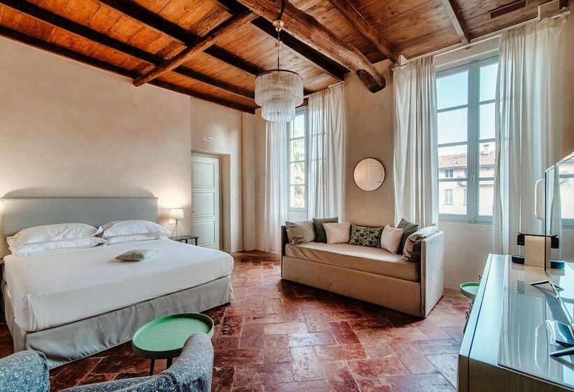 Номер Deluxe, Dandelion Como Suites & Park