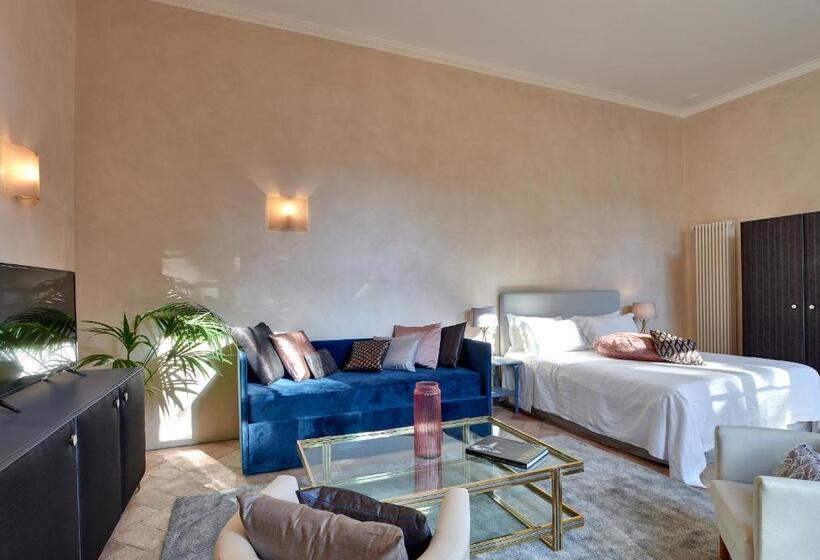 デラックスルーム, Dandelion Como Suites & Park