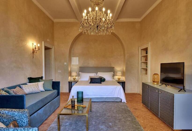 Люкс, Dandelion Como Suites & Park