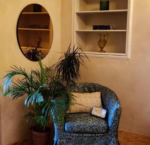 Люкс, Dandelion Como Suites & Park