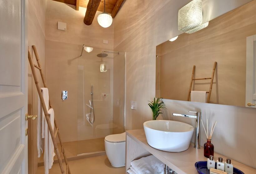 Номер Deluxe, Dandelion Como Suites & Park