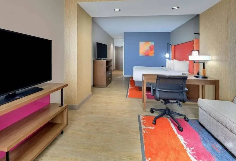 デラックスルーム, La Quinta Inn & Suites By Wyndham Lakeway