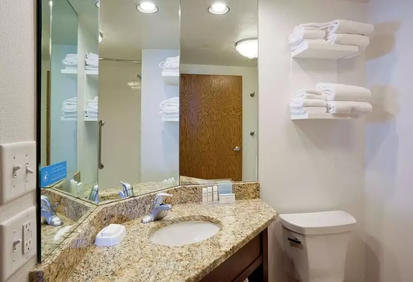 ダブルベッドスタンダードルーム, Hampton Inn Duluth Canal Park