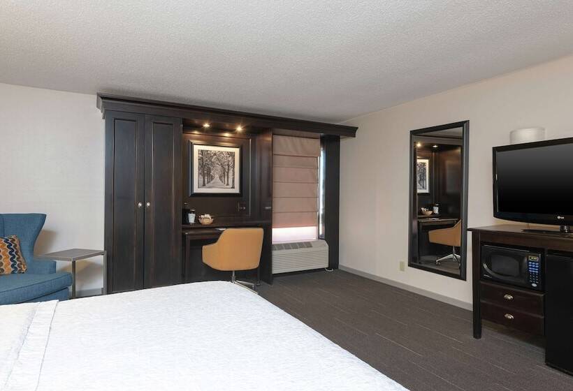 غرفة قياسية لذوى الاحتياجات الخاصة, Hampton Inn Kent/akron Area