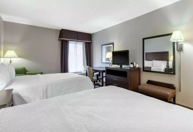 ２ダブルベッドのスタンダードルーム, Hampton Inn Mebane