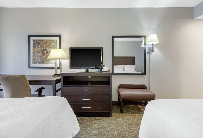 Номер Стандарт 2 Двуспальные Кровати, Hampton Inn Mebane