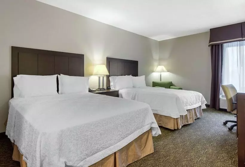 ２ダブルベッドのスタンダードルーム, Hampton Inn Mebane