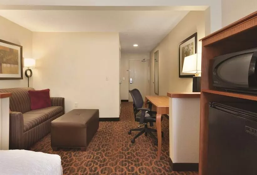 スタンダードスタジオ, Hampton Inn Minneapolis/burnsville