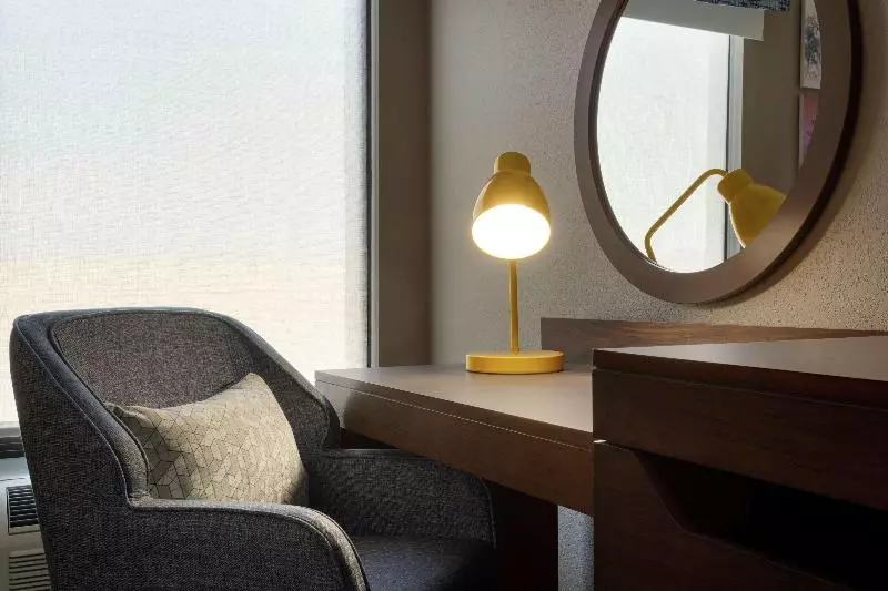 キングサイズベッドのスタンダードルーム, Hampton Inn Phoenix/chandler