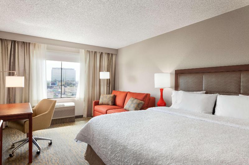 غرفة قياسية سرير كينج, Hampton Inn & Suites Denvercherry Creek