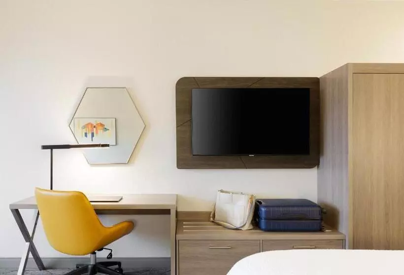 クイーンサイズベッドのスタンダードルーム, Holiday Inn Express Fremont, An Ihg