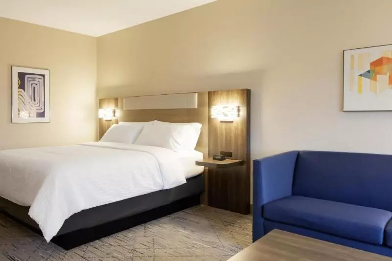 キングサイズベッドのスイートルーム, Holiday Inn Express Fremont, An Ihg