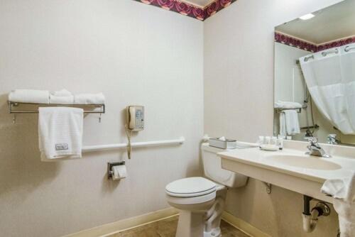 Номер Стандарт Адаптированный для Инвалидов, Red Lion Inn & Suites Port Orchard