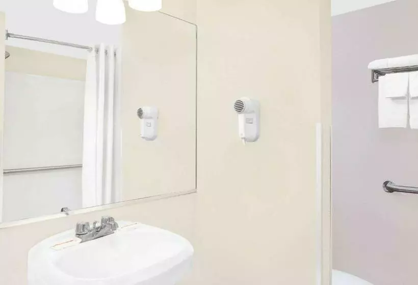 Deluxe-huone, Super 8 By Wyndham Morton Grove/chicago
