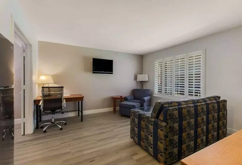 身障者適用スイートルーム, Surestay Plus Hotel By Best Western Tempe University