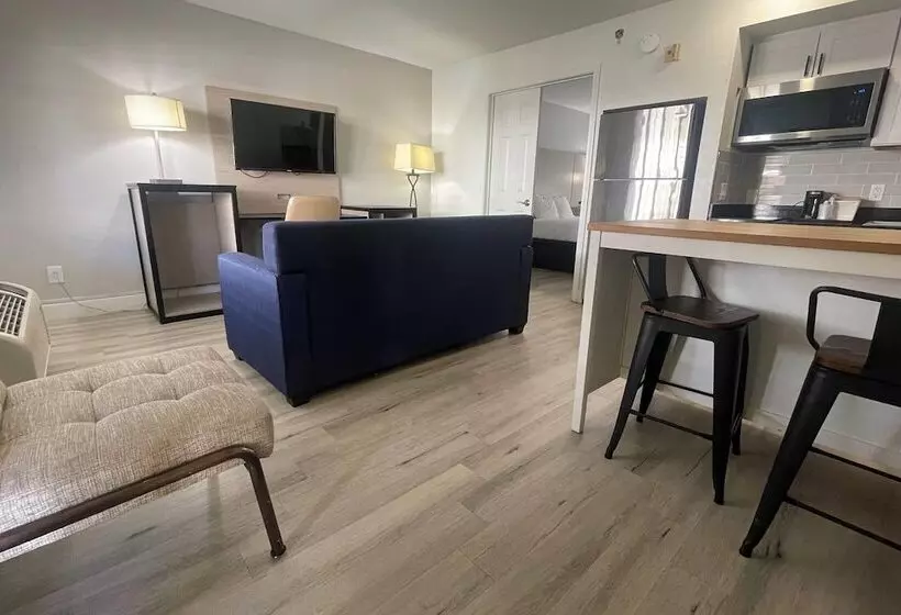 身障者適用スイートルーム, Surestay Plus Hotel By Best Western Tempe University